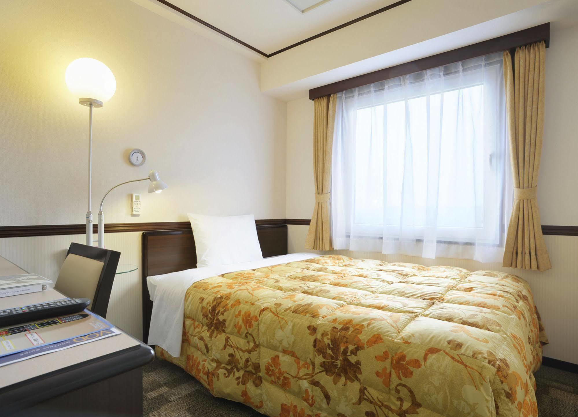 Toyoko Inn Tobu Utsunomiya-Eki Nishi-Guchi Exterior photo