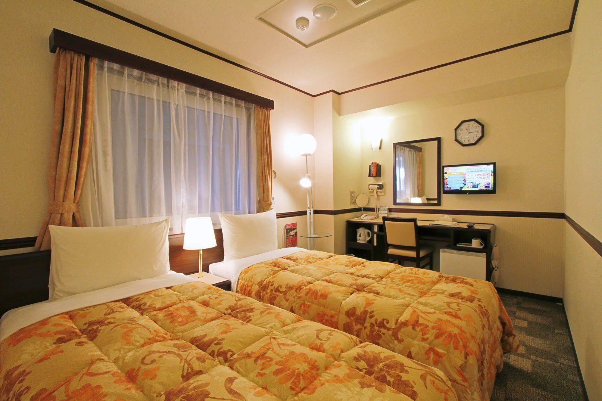 Toyoko Inn Tobu Utsunomiya-Eki Nishi-Guchi Exterior photo